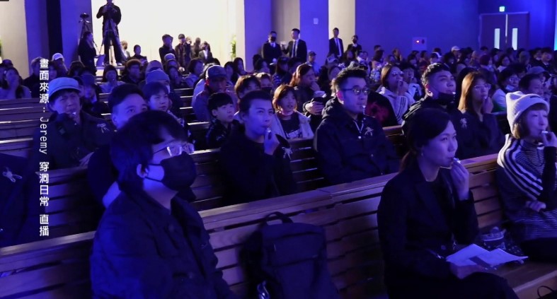 最後安可！曹西平追思會發「醜八怪哨子」　眾星送最後一程