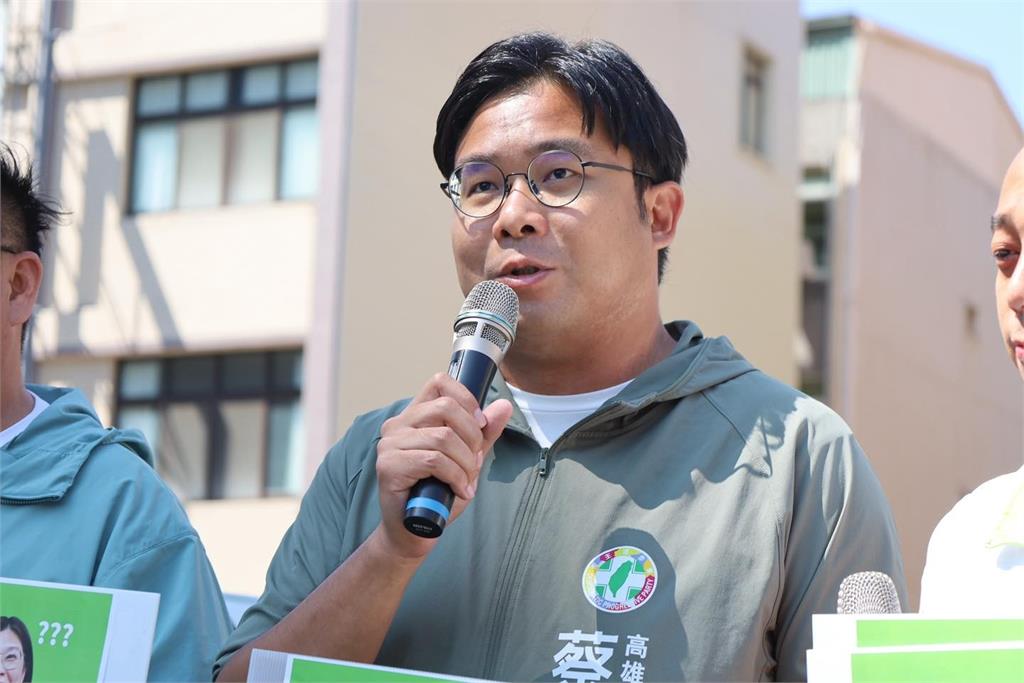 快新聞/柯志恩競選文宣「國民黨徽不見了」!蔡秉璁狠酸:忘記自己被提名?