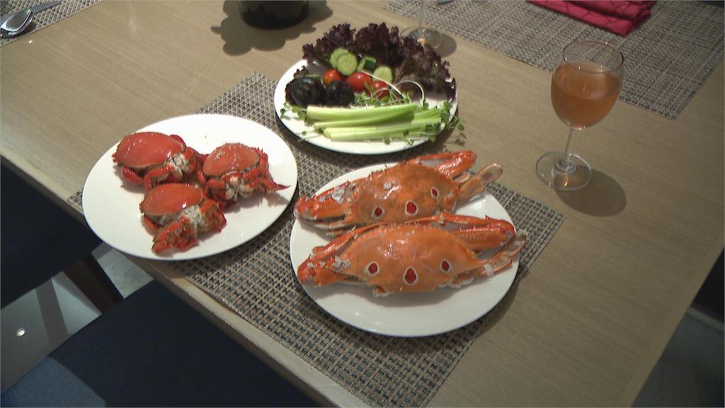 飯店業搶大企業市場推另類尾牙　秋蟹吃到飽、紅酒無限暢飲