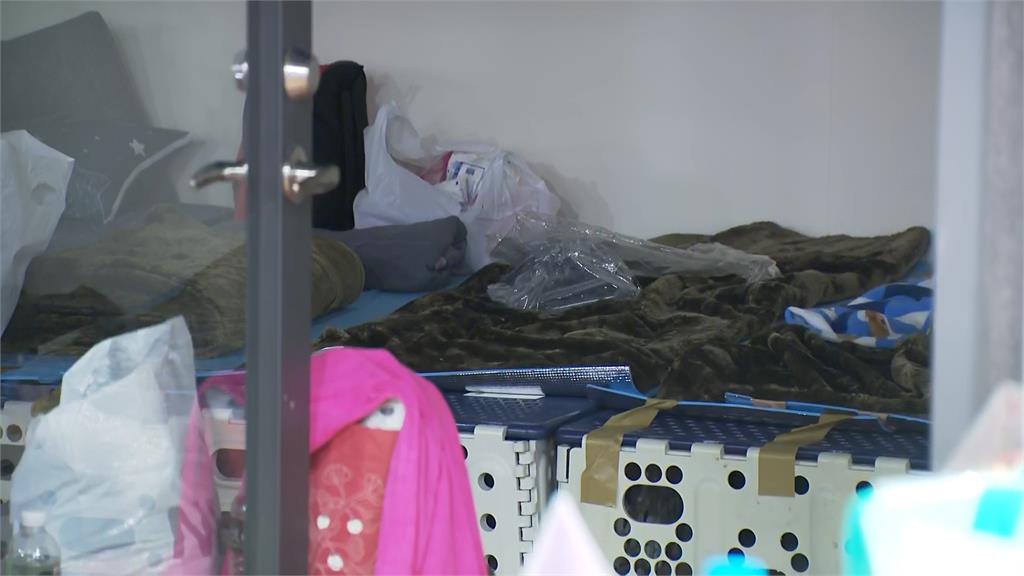 虎爺飯店收容逾200人　災民怨連假「被迫改睡地下室」