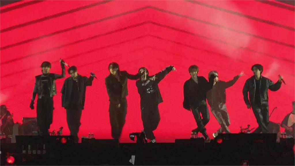 BTS回來了！　7人合體釜山合體開唱　申辦世博會助力