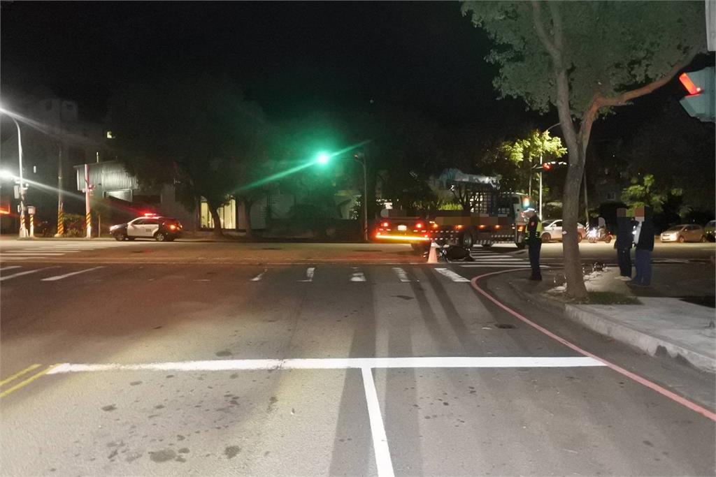 台中市跨年夜悲劇! 嬤騎車載2孫遭大貨車撞上不治身亡