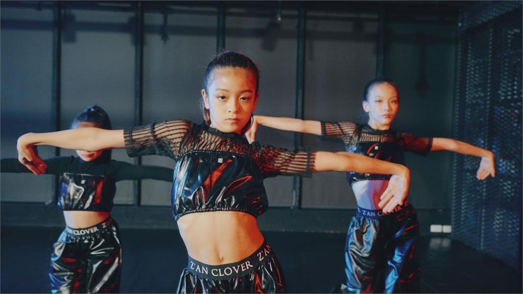 台灣小朋友和韓舞者跨國合作 表演高難度轉手舞「只練4小時」震撼網
