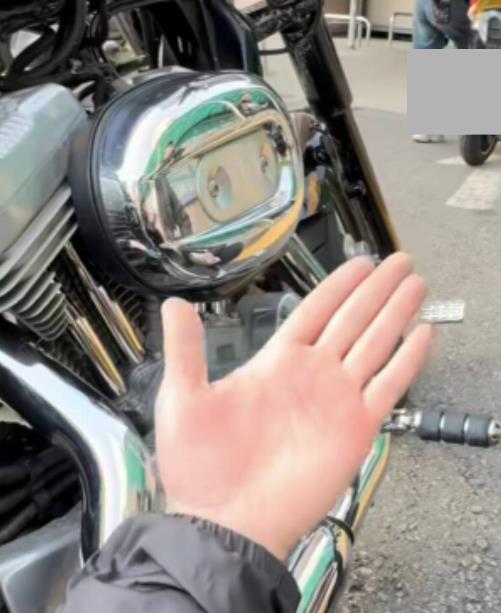 哈雷驗車被要求「手摸排氣管20秒」灼傷!中壢監理站「慘被網炎上」回應了