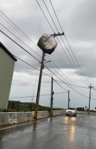 快新聞/康芮颱風災後復原 台電跨區動員430人日夜搶修