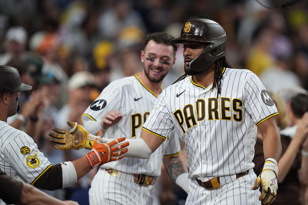 MLB(影)/小大帝士第164轟超越55年傳奇!教士隊史排名僅次馬查多