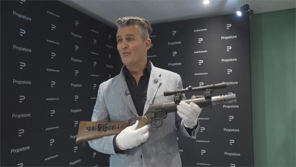 倫敦電影道具拍賣會　「蜘蛛人戰衣、星際大戰卡賓槍」將競標