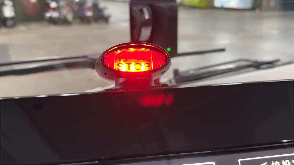 沒聽到下車鈴爆衝突! 男乘客咆哮.動手扯公車司機