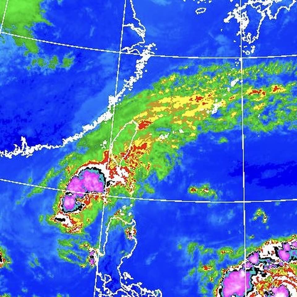 「4颱包夾台灣」桔梗外圍環流超兇?鄭明典曬1圖「揭共伴效應」網崩潰:媽呀