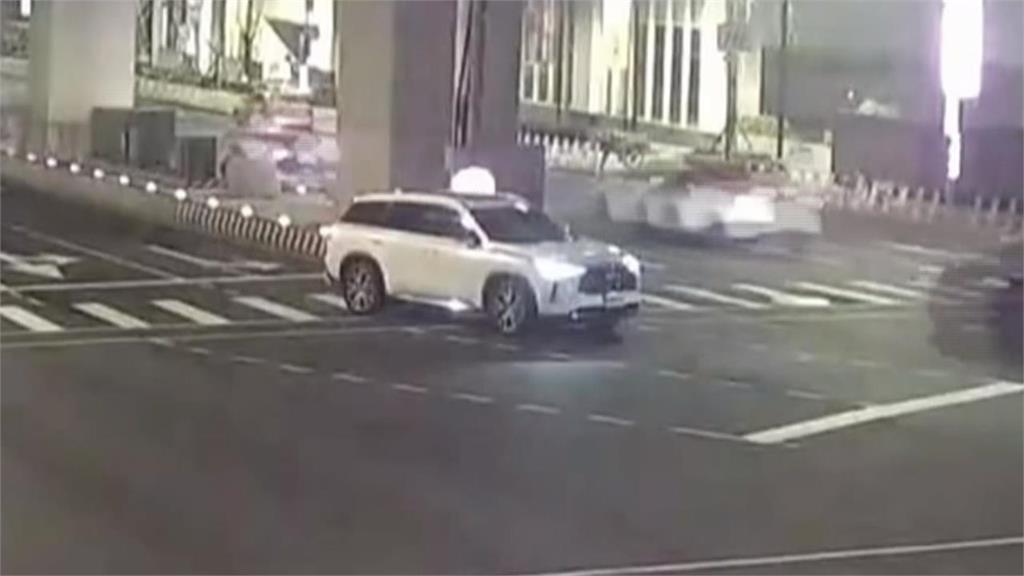 頂大生被丟包台64「倒內車道」遭4車輾斃!「第二台車」急閃現換道…車內視角曝光