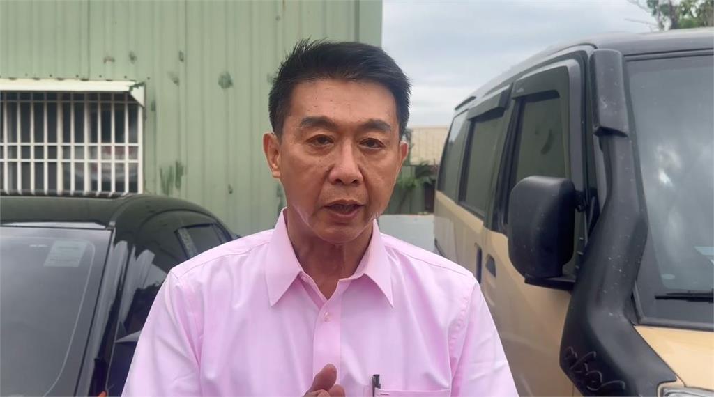快新聞/鳳山跑3校馬拉松獎盃誤用中國95步槍 許智傑致歉:立即回收