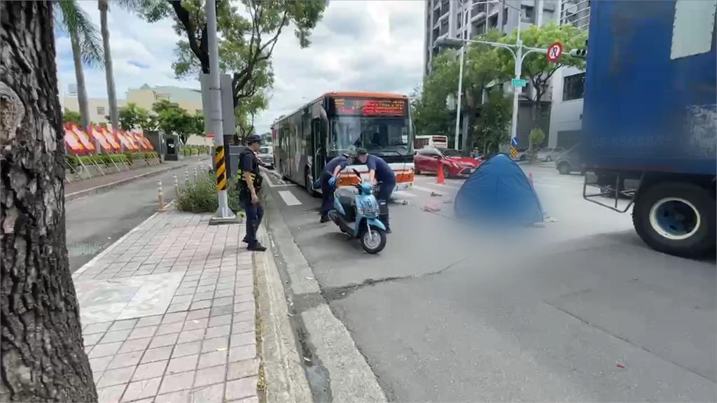 阿公騎車載孫女上學突摔車 遭聯結車輾1死1傷