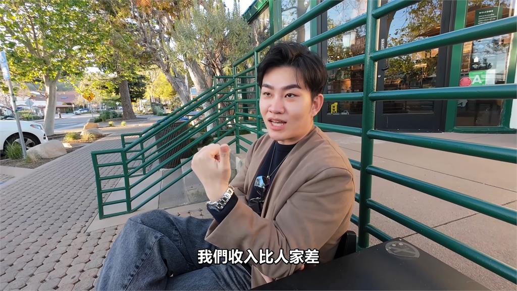 Joeman赴美參加特斯拉車展 突感慨台灣各方面都差人一截:連大薯都輸人家