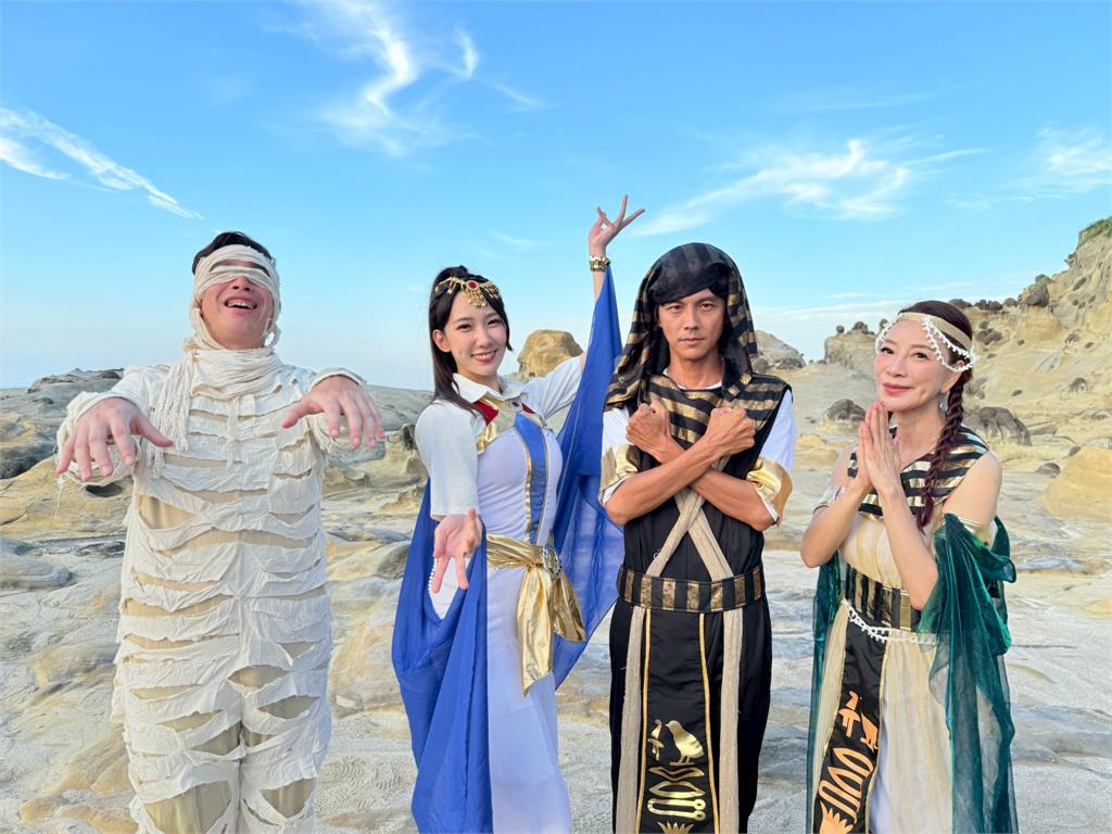 《綜藝新時代》基隆和平島超滑稽一秒到埃及!海邊穿埃及服裝參觀「人面獅身像」