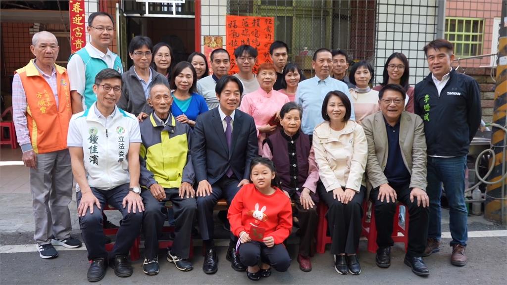 賴清德情人節驚喜秘訪超級賴粉 92歲賴粉一圓心願