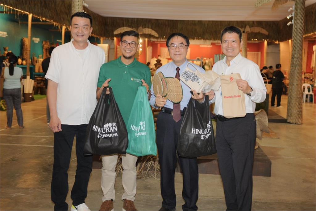 城市外交拚出亮點！黃偉哲訪阿克蘭賀70週年省慶