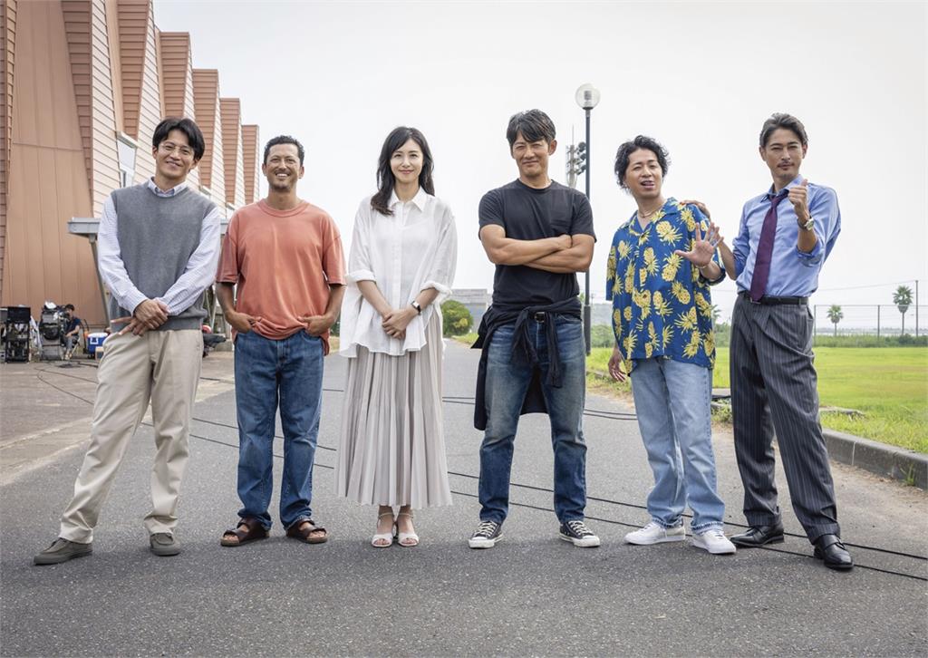 松嶋菜菜子隔26年震撼回歸《GTO》!「冬月老師→黑絲空姐」網激喊:老婆
