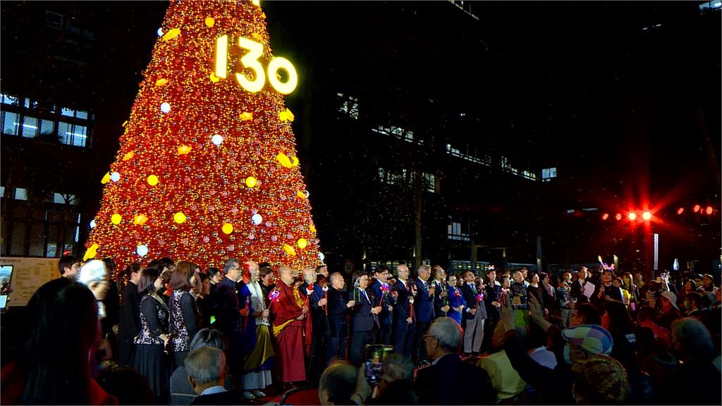 國北教大耶誕點燈祈福 聲樂家簡文秀獻唱「平安夜」