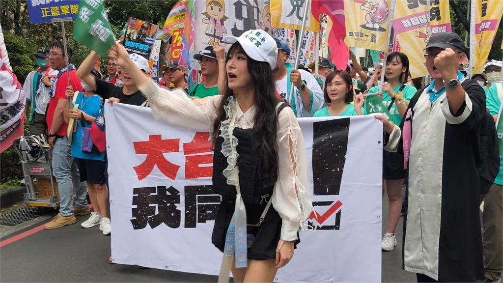 羅廷瑋.廖偉翔"公辦說明會激辯" 台中民團反共護台大遊行