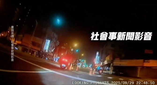 道路障礙賽？施工區角錐疑「警示燈沒閃」　騎士慘摔怒控：全是陷阱