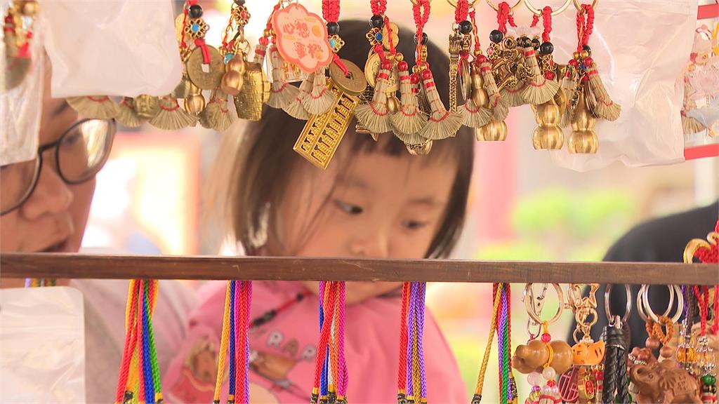 異言堂／ 過年招財靠這支？「天地掃」中南部.台東信眾多