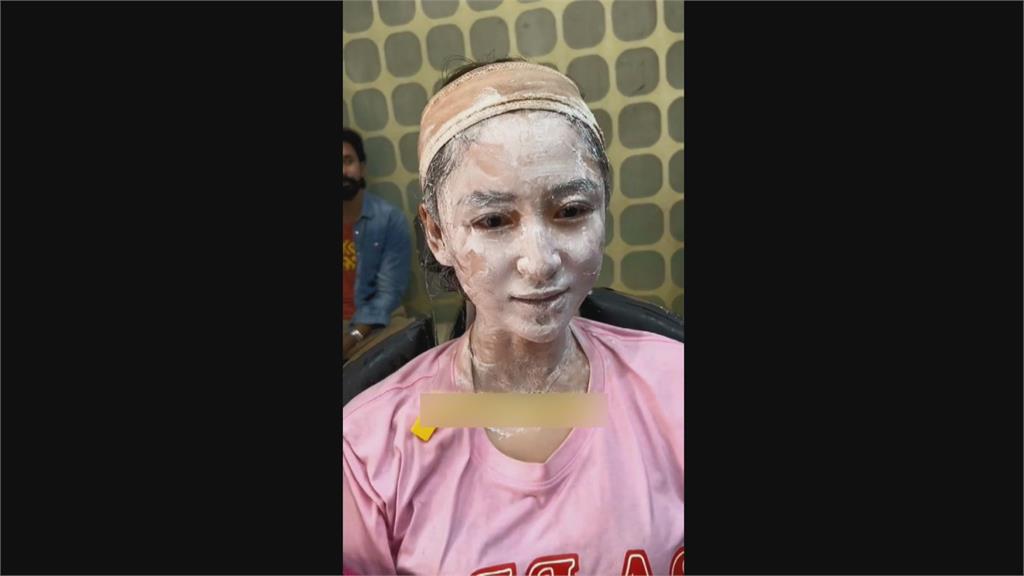 洗到脫皮？中國妹子遊巴基斯坦體驗在地洗臉法　全程崩潰慘叫直喊停