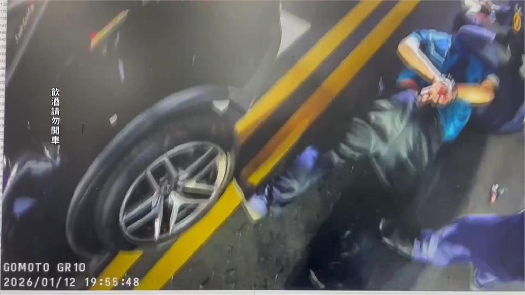 酒駕上路心虛! 男拒檢開車逃逸 員警"破窗逮人"受傷