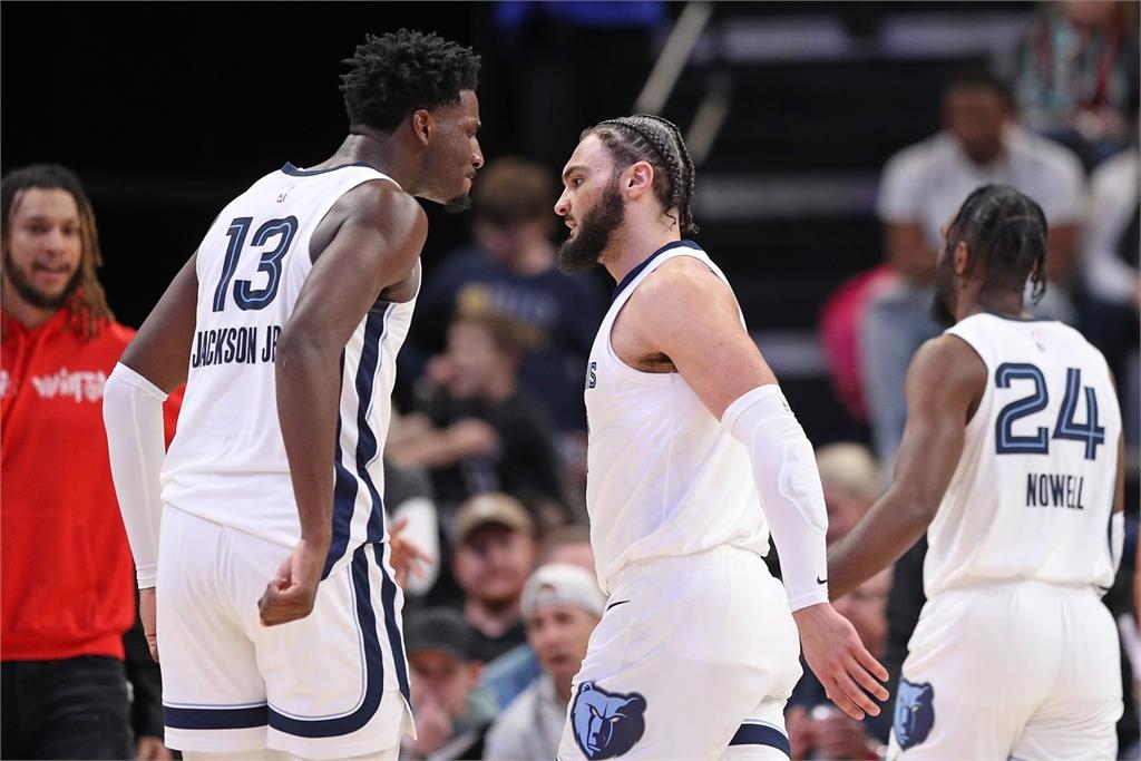 NBA／剛簽2億多美金天價合約　灰熊明星中鋒隔天馬上受傷要動手術