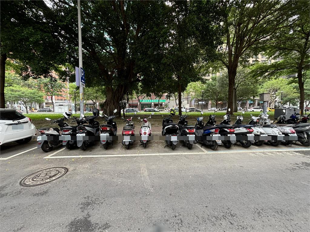 台中忠明南路停車陷阱　機車族遭集體開單！議員陳雅惠質詢要求撤單