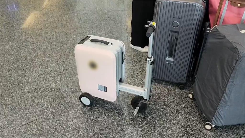 桃機也禁騎! 男子竟騎乘電動行李箱市區趴趴走