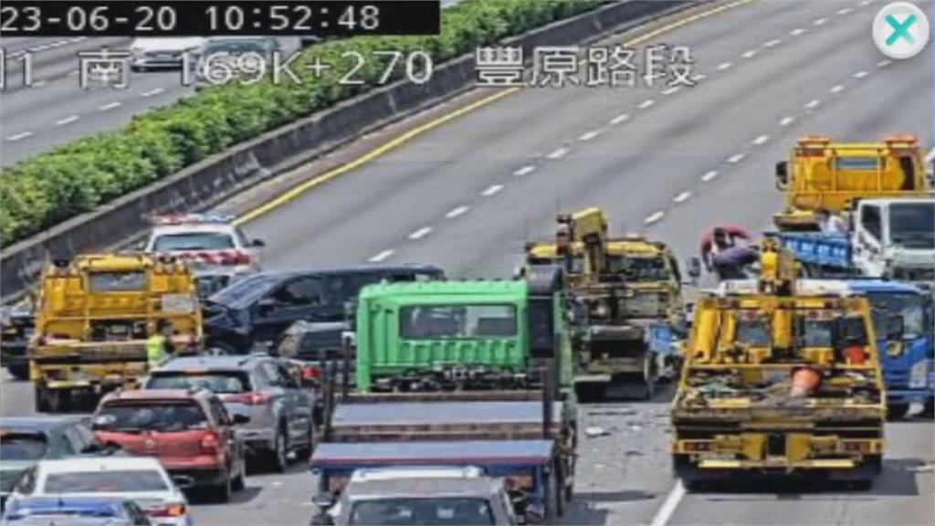 國道1號6車連環追撞 中市議員陳清龍新車全毀