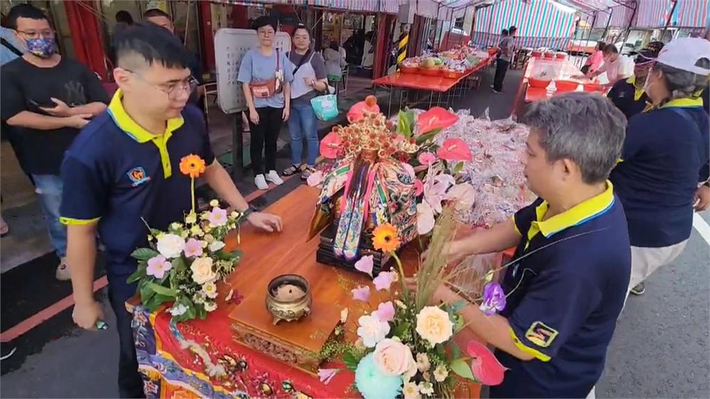 土地公衣櫃爆量！大埔福德祠「博神衣」　最貴高達5萬元