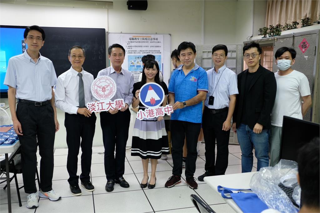 【淡江傳真】淡江大學攜手小港高中舉辦AI營 高一新生搶先體驗生成式AI魅力