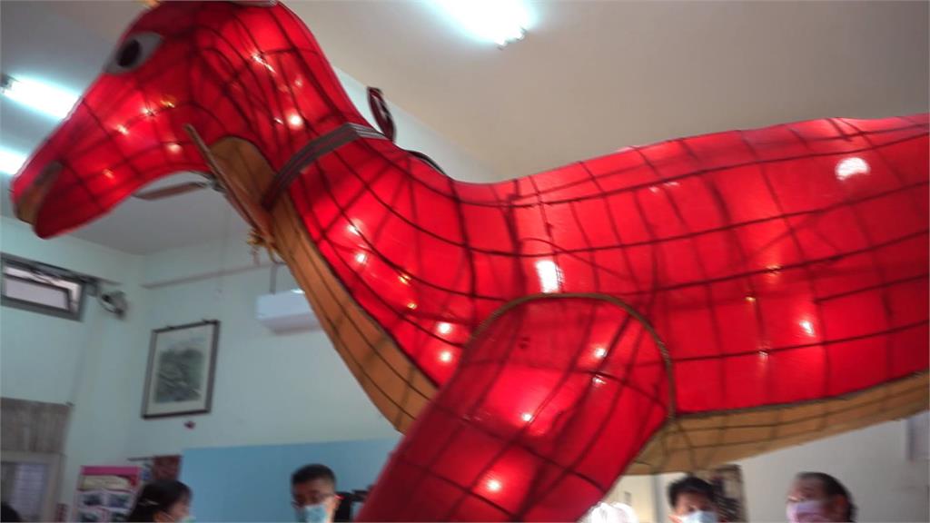 「國姓第一猛鹿」花燈不翼而飛 社區祭懸賞令
