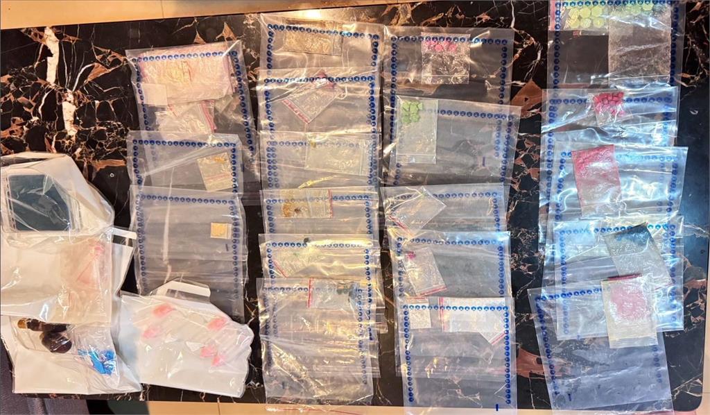 快新聞/北市信義豪宅雙屍命案 警方破獲毒品藥頭住所