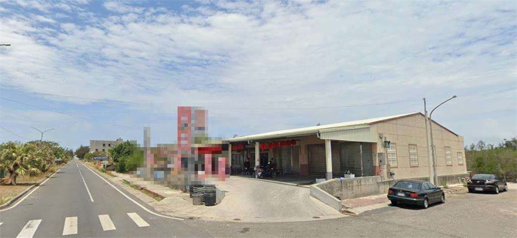 嘉義東石「烤蚵吃到飽」爆10人吐瀉!網狂刷「1星負評」衛生局出手了