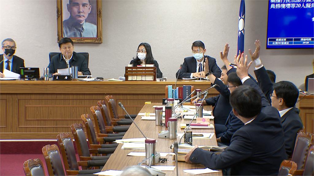 藍白聯手初審通過爭議法案 民進黨批違憲濫權、改革玩假的