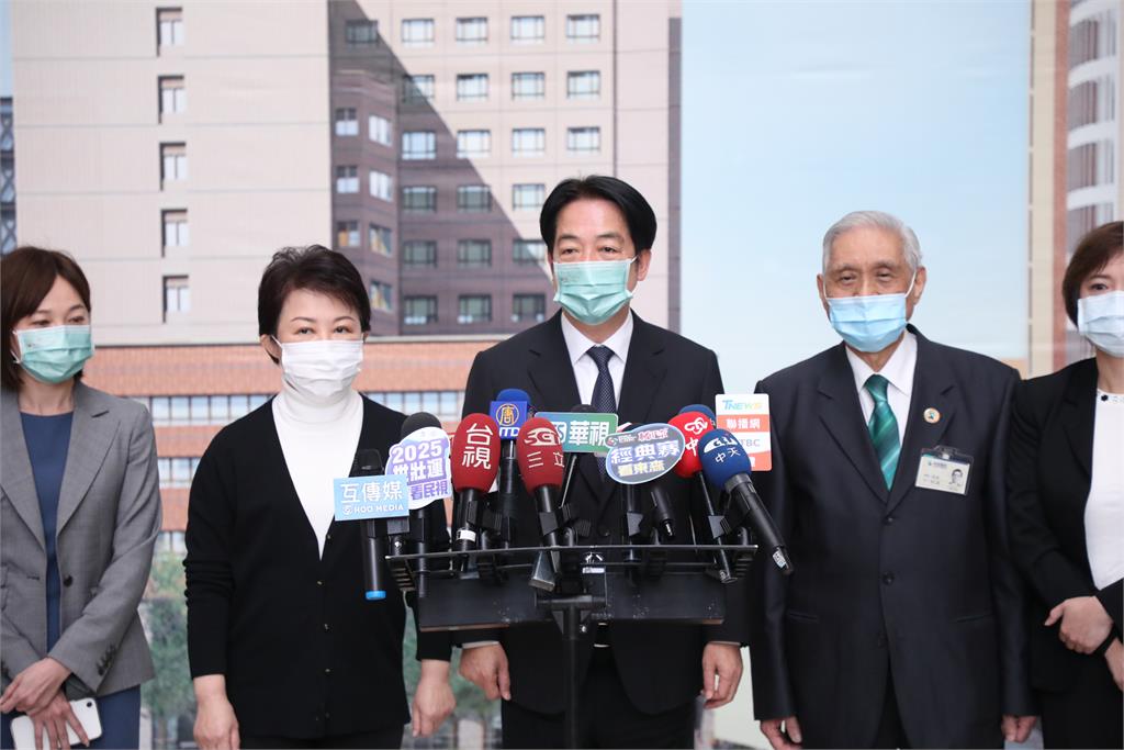 賴總統探視氣爆傷者 要求相關單位做好公共安全
