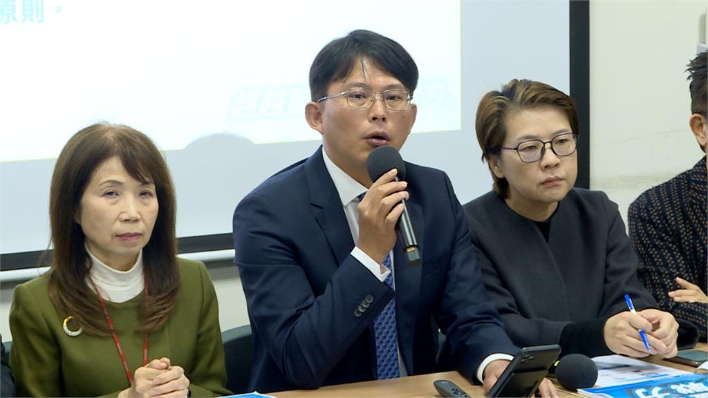 扮演立院龍頭選舉關鍵少數 民眾黨向藍綠「出考題」