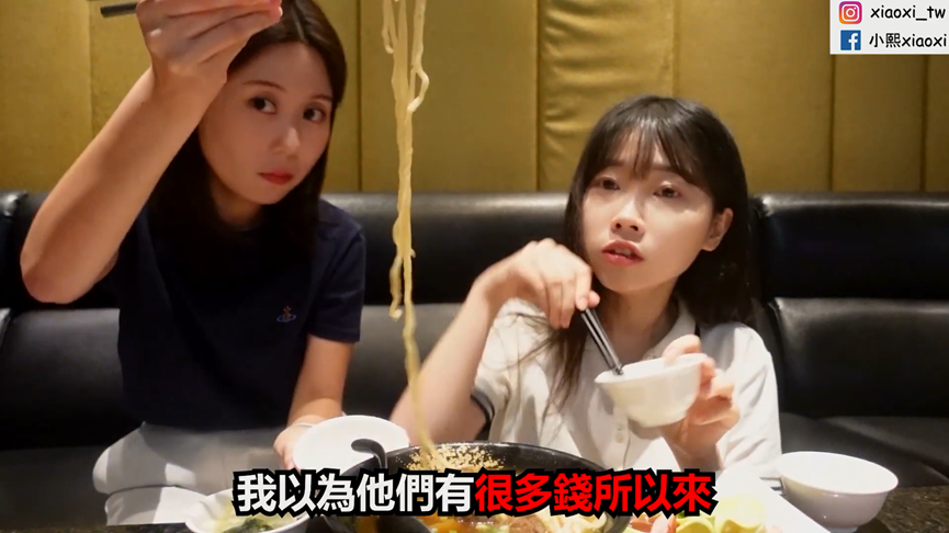 在台體驗KTV!韓妞美聲飆唱中文歌 標準發音網驚呼:根本台灣人啊