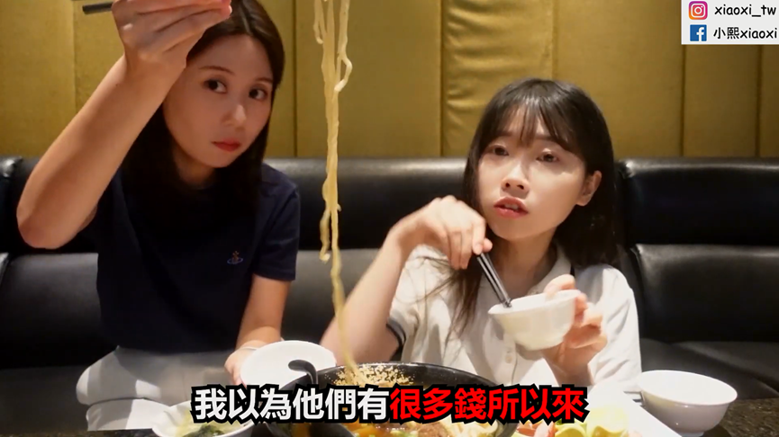 在台體驗KTV！韓妞美聲飆唱中文歌　標準發音網驚呼：根本台灣人啊