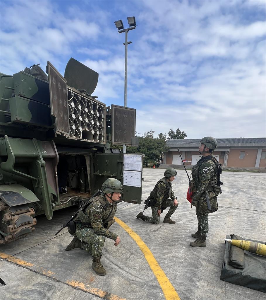 陸軍戰力進化論！「守護台海半世紀」自走砲跨世代升級　減少人力＋強化數位操作