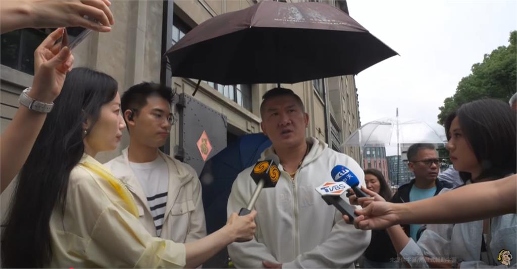 館長淚喊「我們都同胞」輸誠!中網不買單「秒撇清」:誰跟你一家人?
