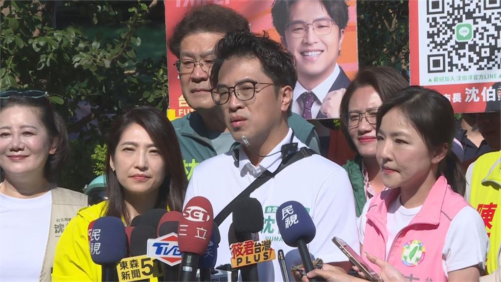 沈伯洋掃街握手太頻繁「受傷了」！幕僚當場「做1事」網心疼：看起來真的累了