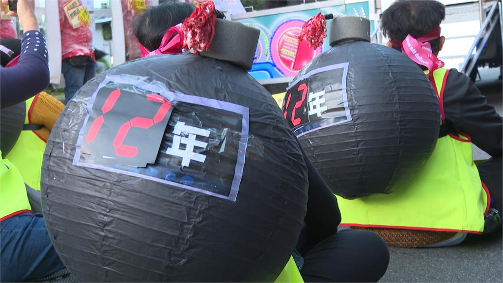 12年強制返國「移工聯盟大遊行」!上街頭遊行喊:廢藍領年限