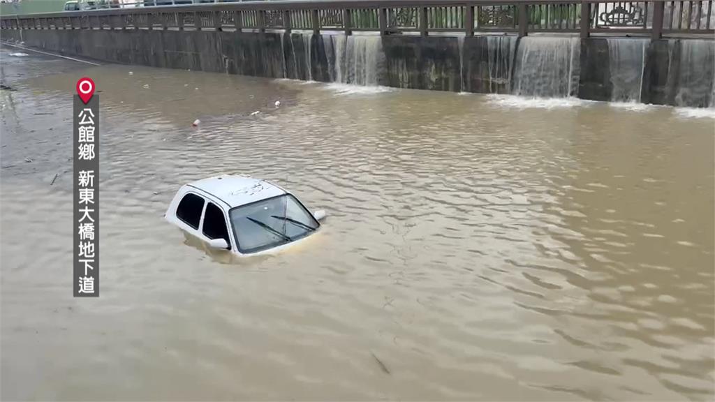 暴雨！苗栗通霄、後龍水成汪洋　永貞宮「香爐泡水」、廟方：從未遇過