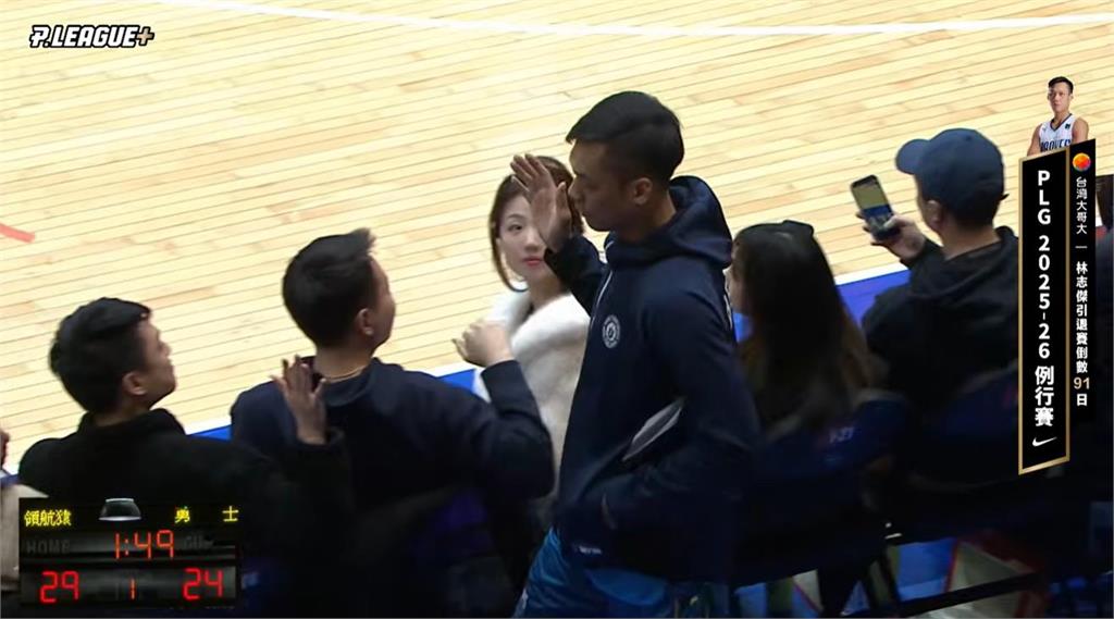 PLG(影)／勇士戰領航猿大打出手！「野獸」挺隊友和其他2人遭驅逐出場
