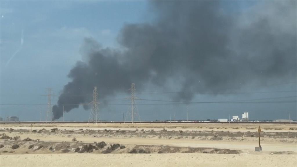 國際油價衝破每桶110美元　日股狂瀉4000點、韓股大跌逾6%