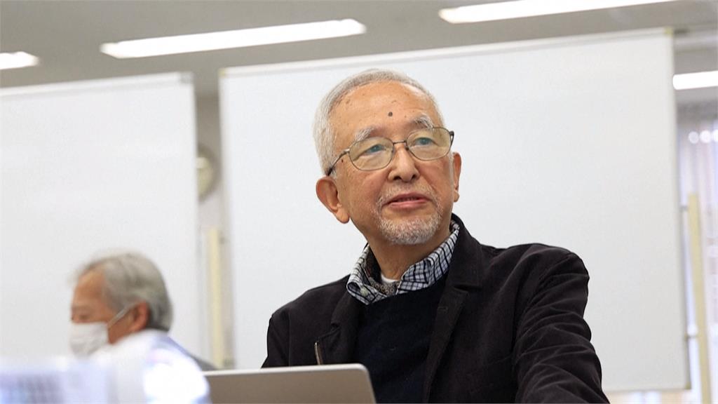89歲老爺爺學寫程式　開發銀髮族專用app