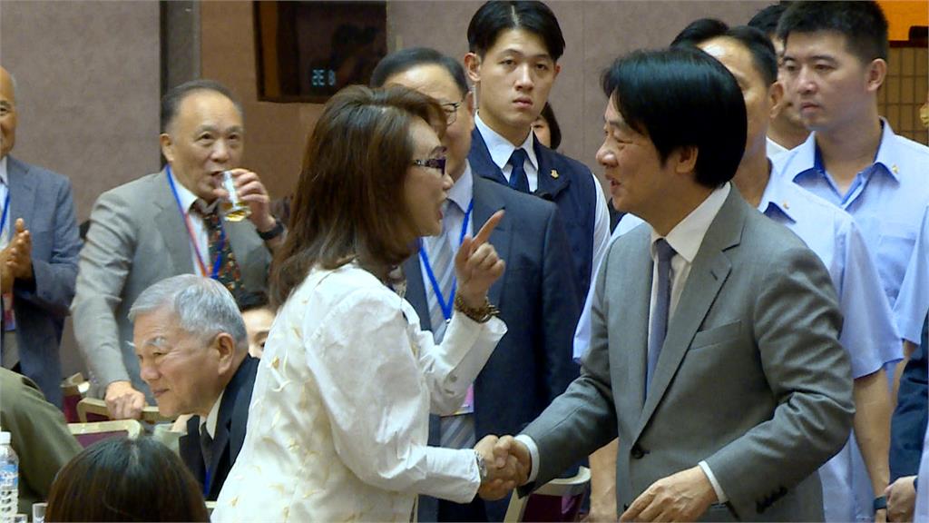 賴總統赴玉山科技協會晚會　喊「經濟進步靠民主與教育」
